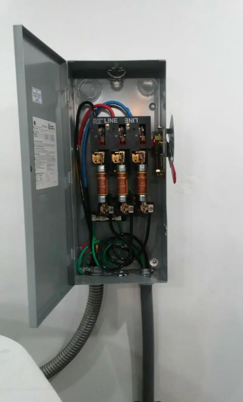 Three-phase disconnect switch installed for Smoke Detector Installation in Sturgis